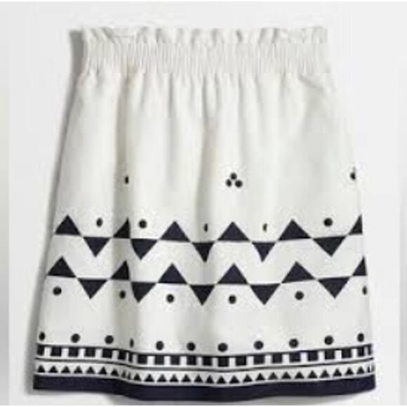J. Crew Factory Dresses & Skirts - J. Crew Factory White and Navy Geometric Print Sidewalk Skirt Size 8